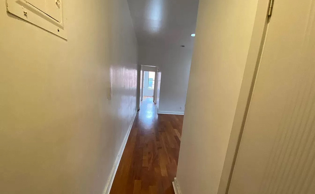 85 Ralph Avenue - Photo 6