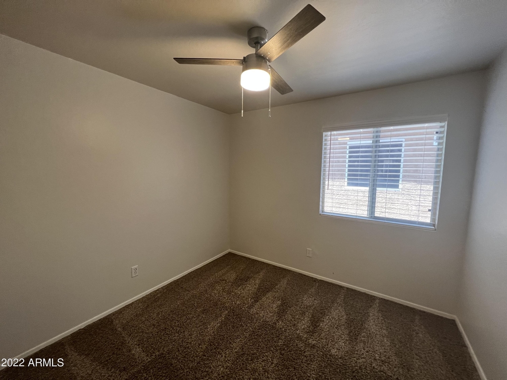 2120 E Rosemonte Drive - Photo 4