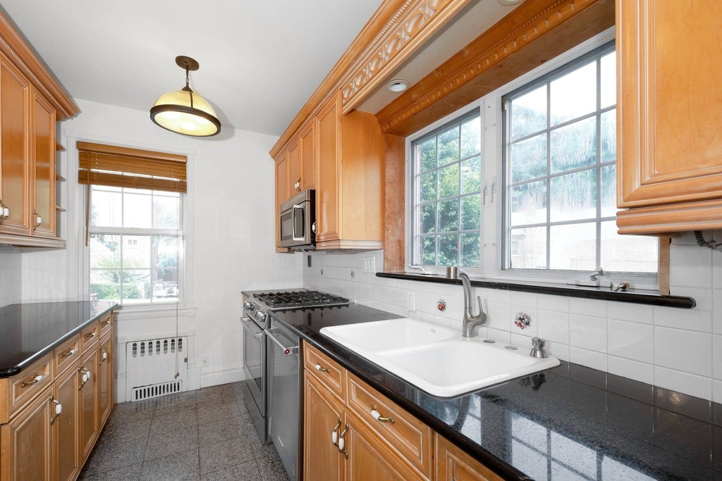 5938 Fieldston Road - Photo 6