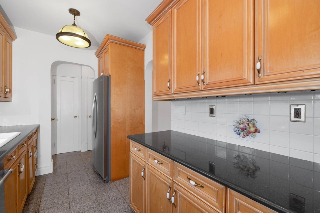 5938 Fieldston Road - Photo 8