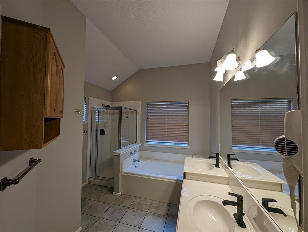 4929 Dougal Avenue - Photo 11