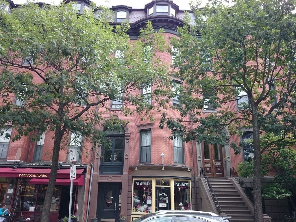 482 Columbus Ave - Photo 0