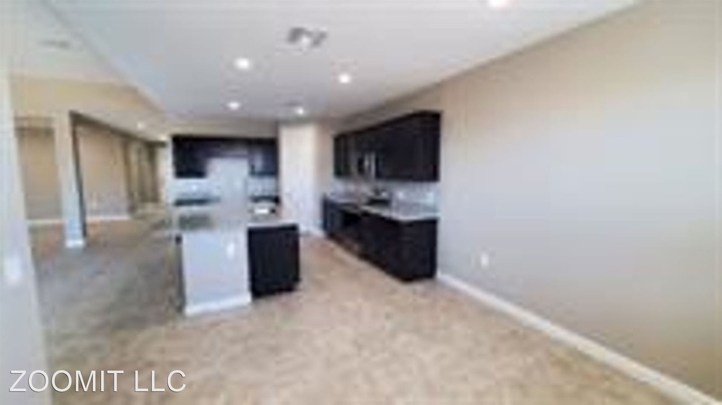 37921 West Santa Monica Avenue - Photo 1