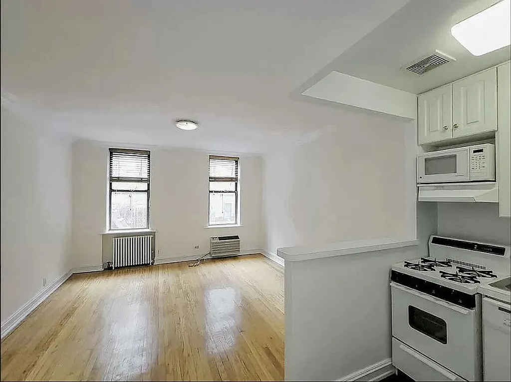 241 East 46th Street - Photo 0