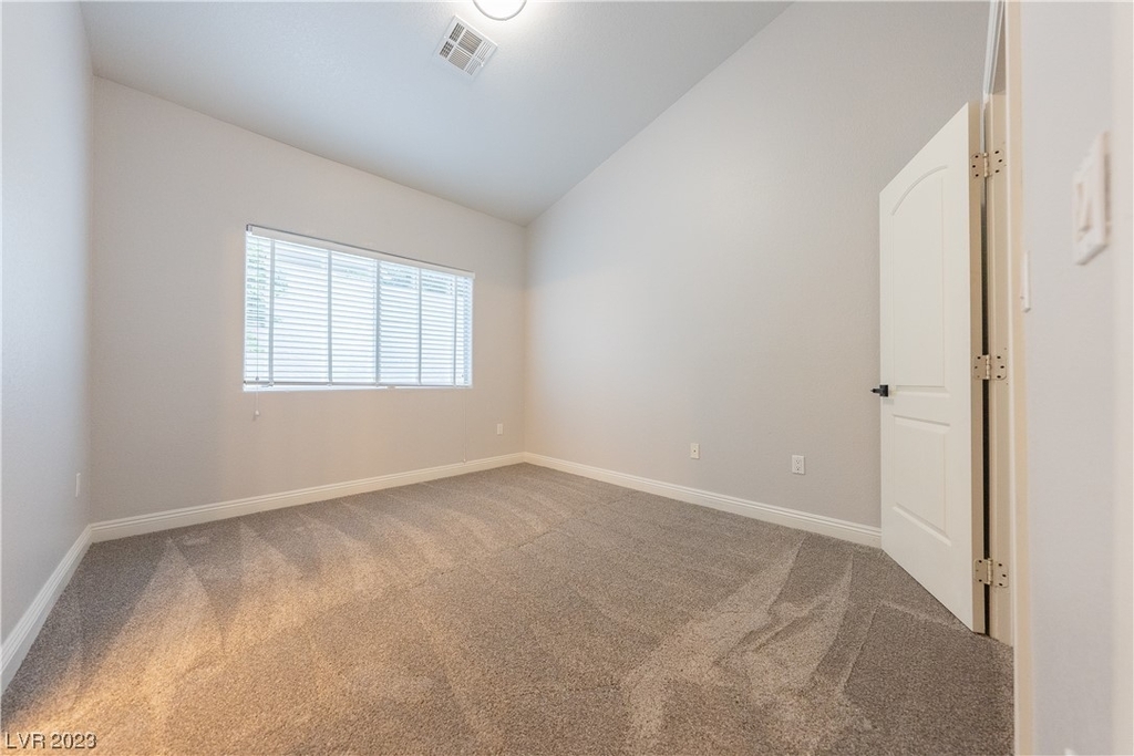 8125 Horizon Lake Drive - Photo 13