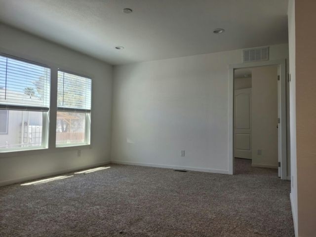 4650 E. Carey Ave - Photo 2