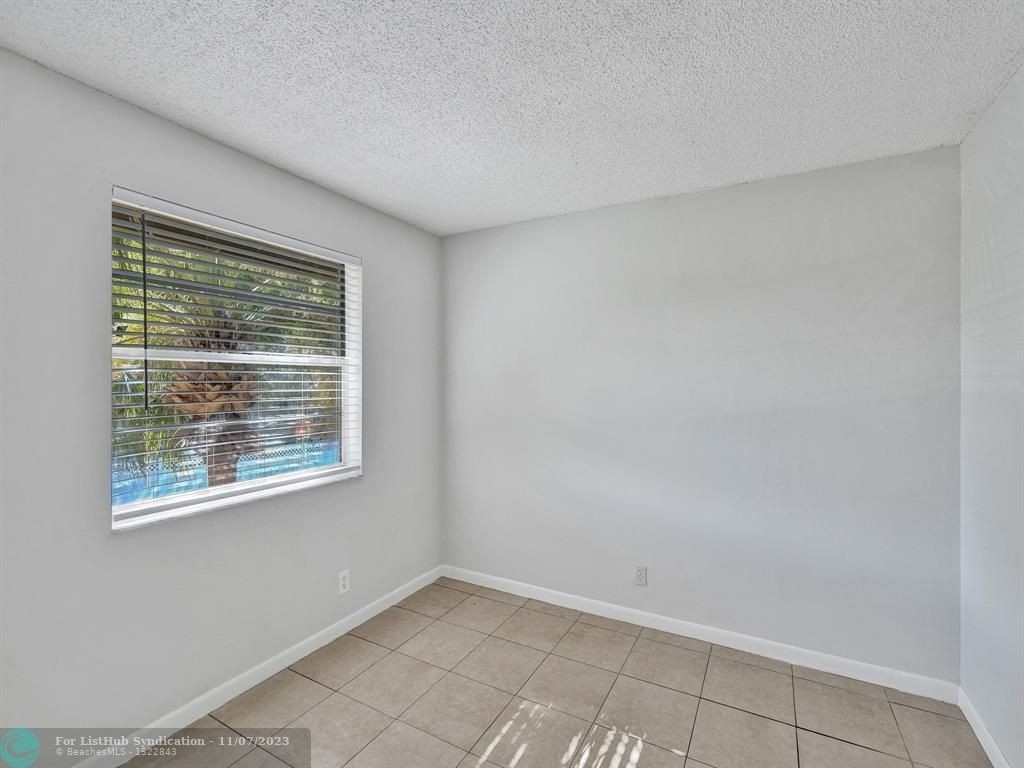11586 Nw 43rd Ct - Photo 11