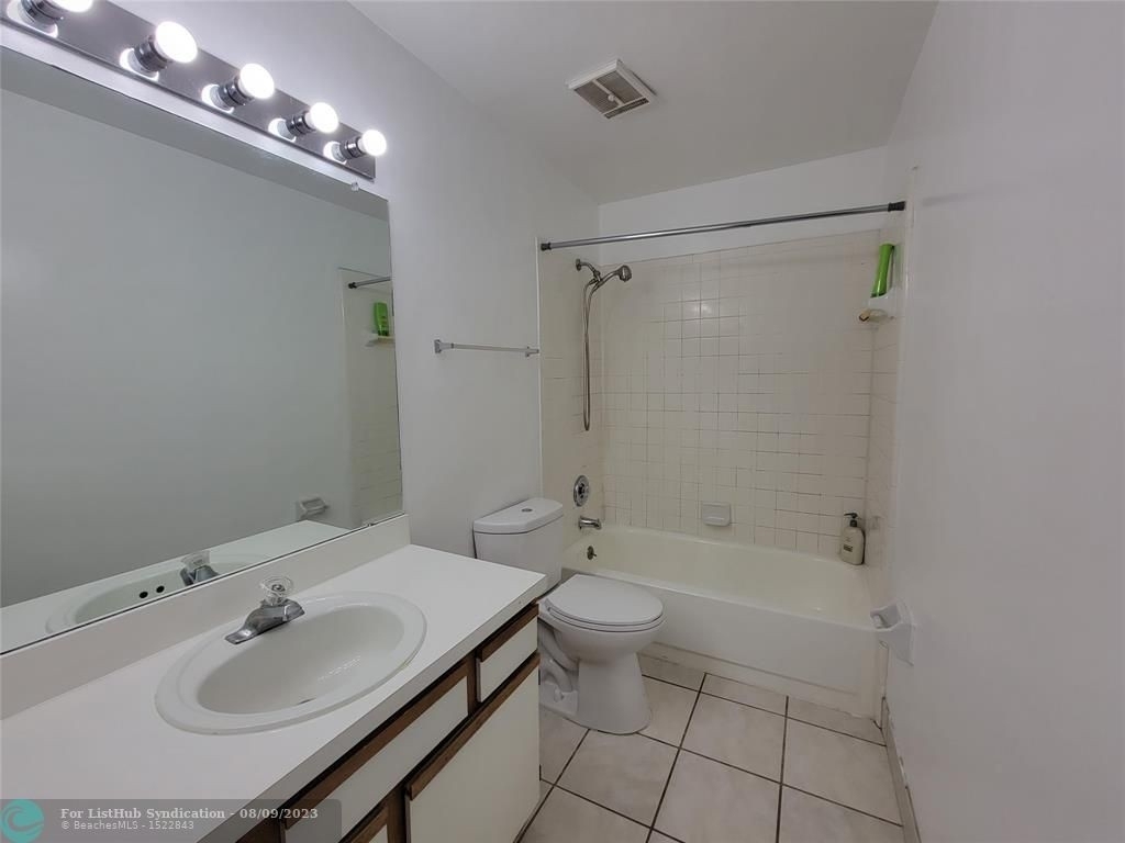 3469 Nw 44th St - Photo 16