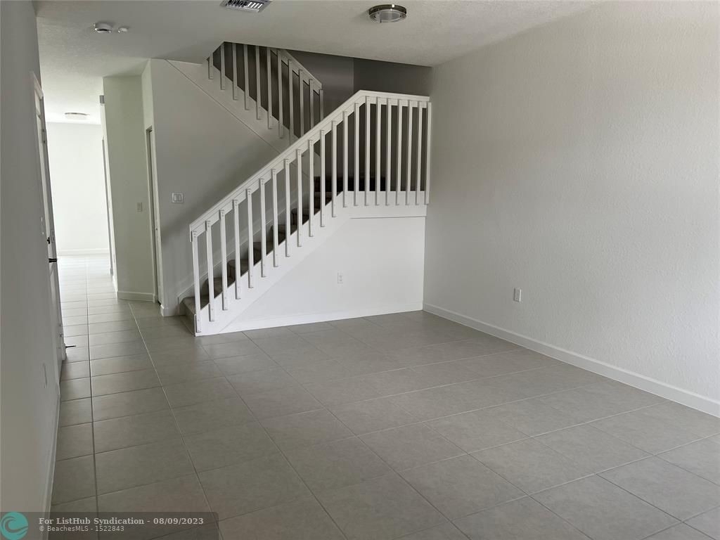 11880 Nw 47th Manor - Photo 2