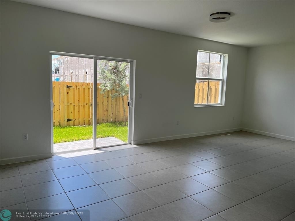 11880 Nw 47th Manor - Photo 4
