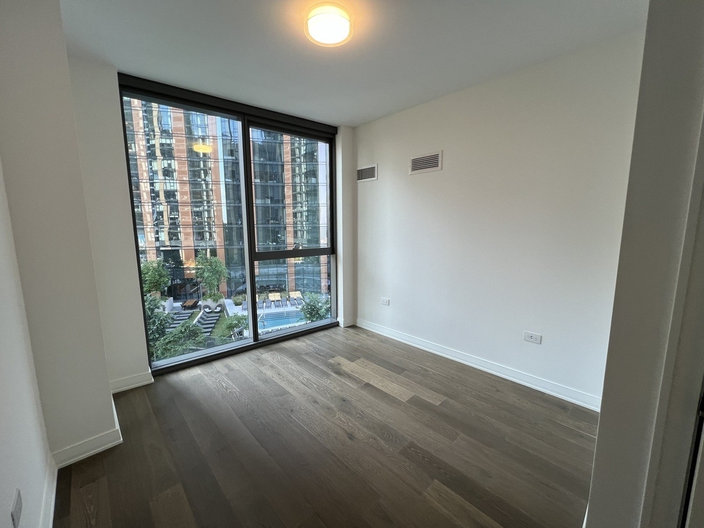 211 N Harbor Drive - Photo 8