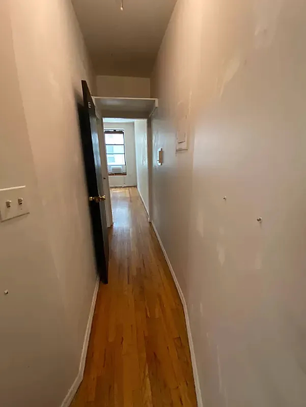 447 West 37th Street - Photo 4