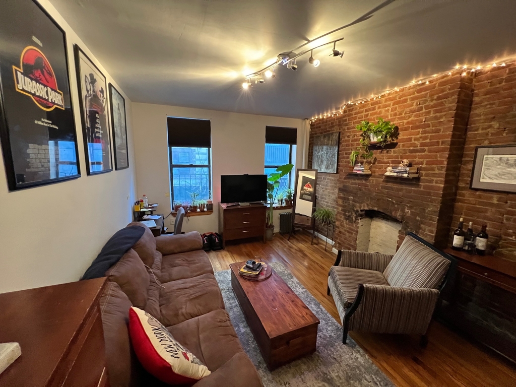 447 West 37th Street - Photo 1