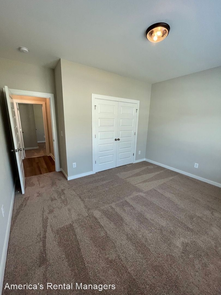 554 Troubadour Lane - Photo 26