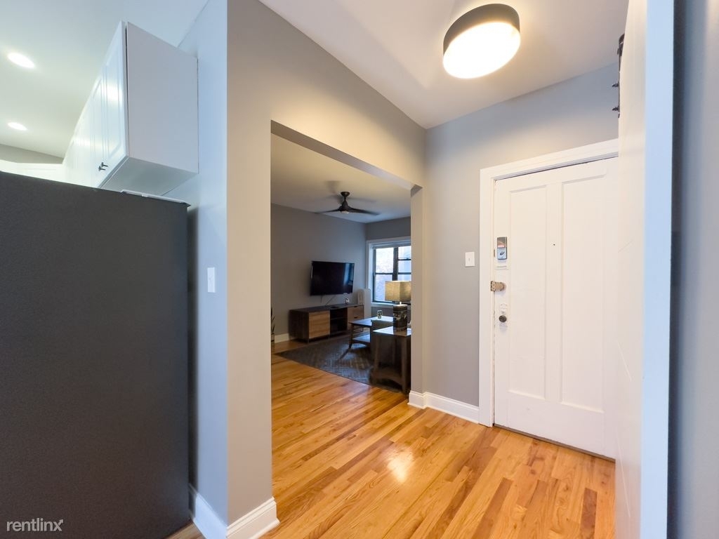 637 W. Cornelia, Unit W-5 - Photo 6