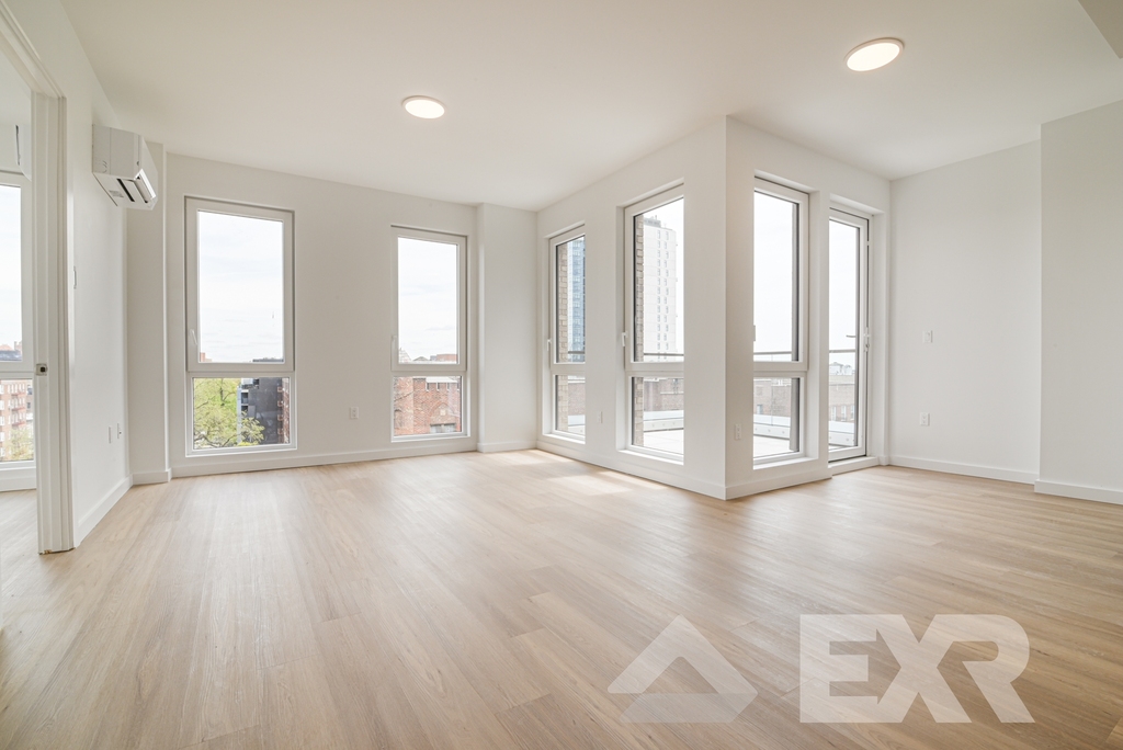 100 Lenox Road - Photo 0