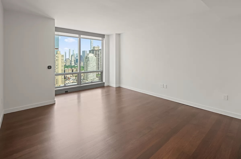 West 67th street - Photo 2