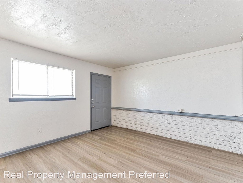 2811 Broad Street - Photo 22