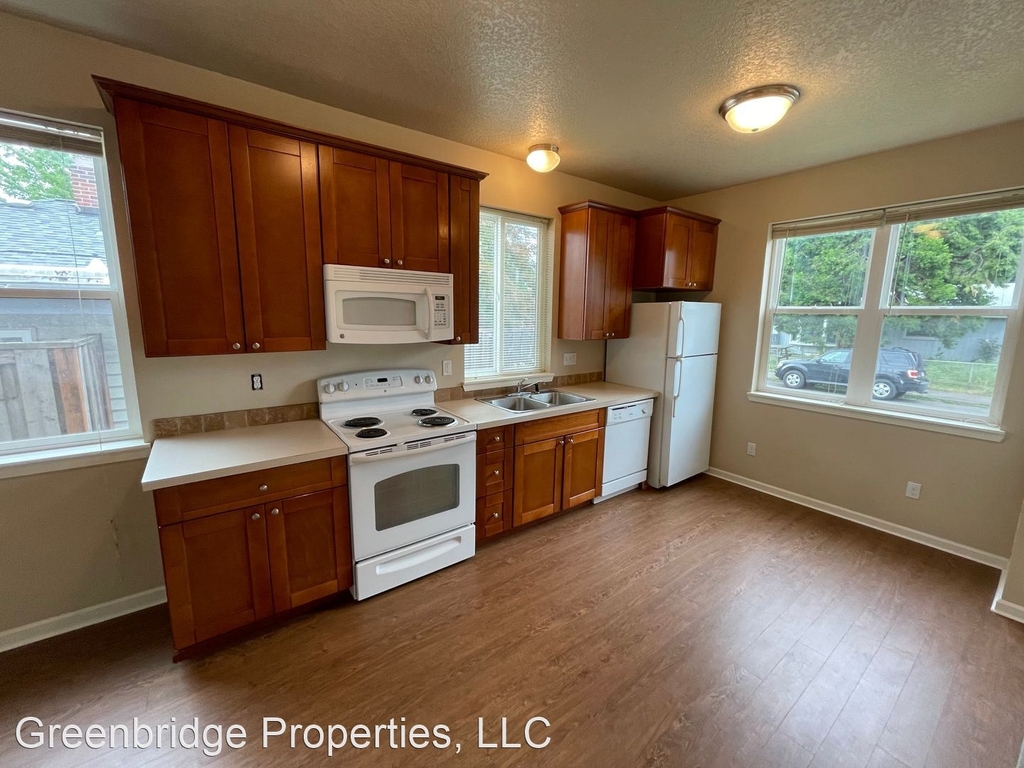 6105 Se 74th Ave. - Photo 1