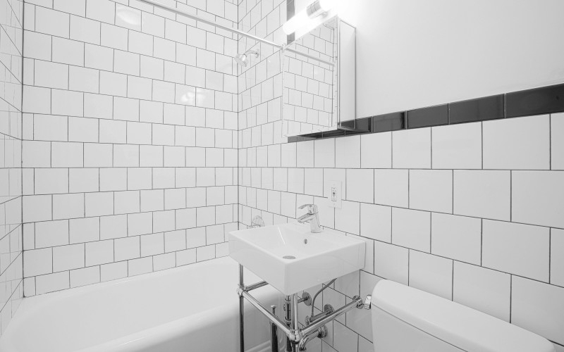 148 West 10th Street - Photo 5