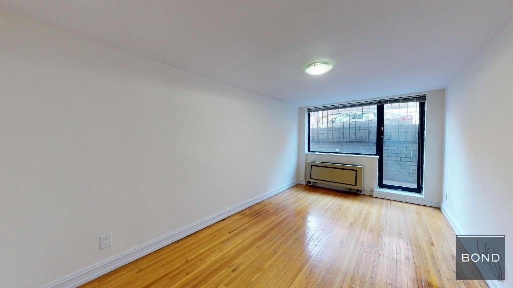 365 West 52nd Street - Photo 0