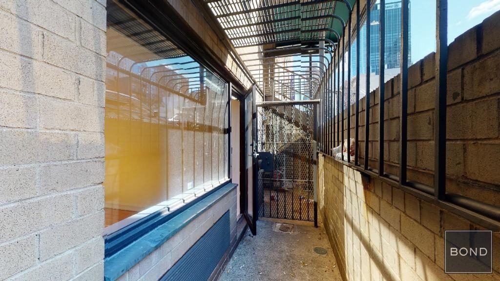 365 West 52nd Street - Photo 1