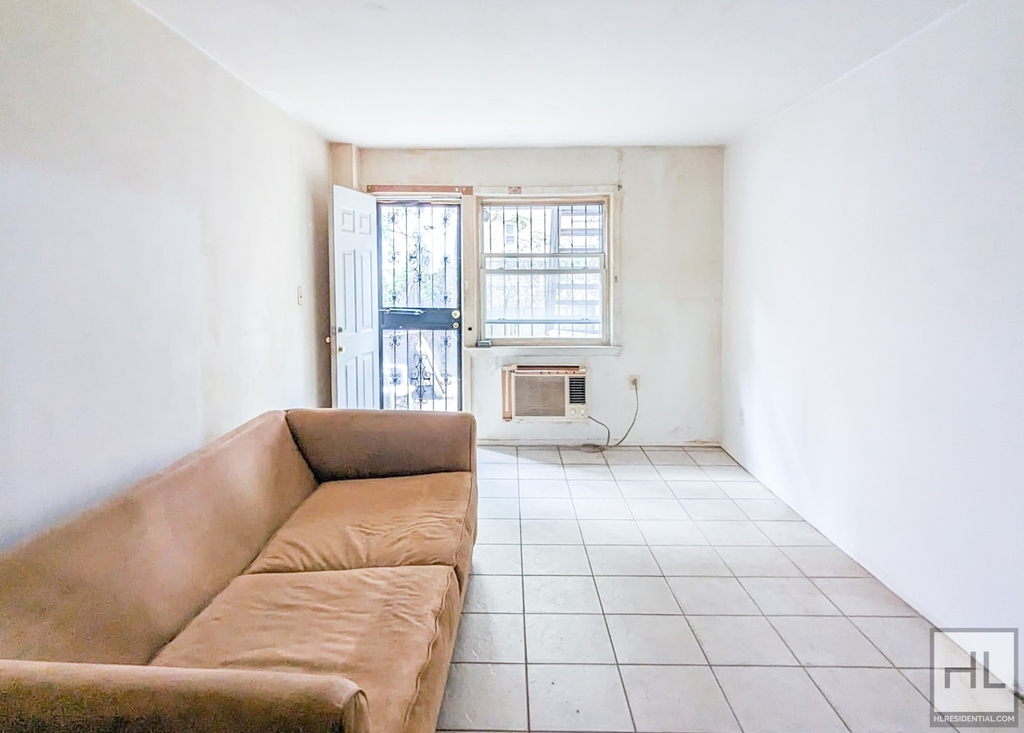 65-15 Booth Street - Photo 2