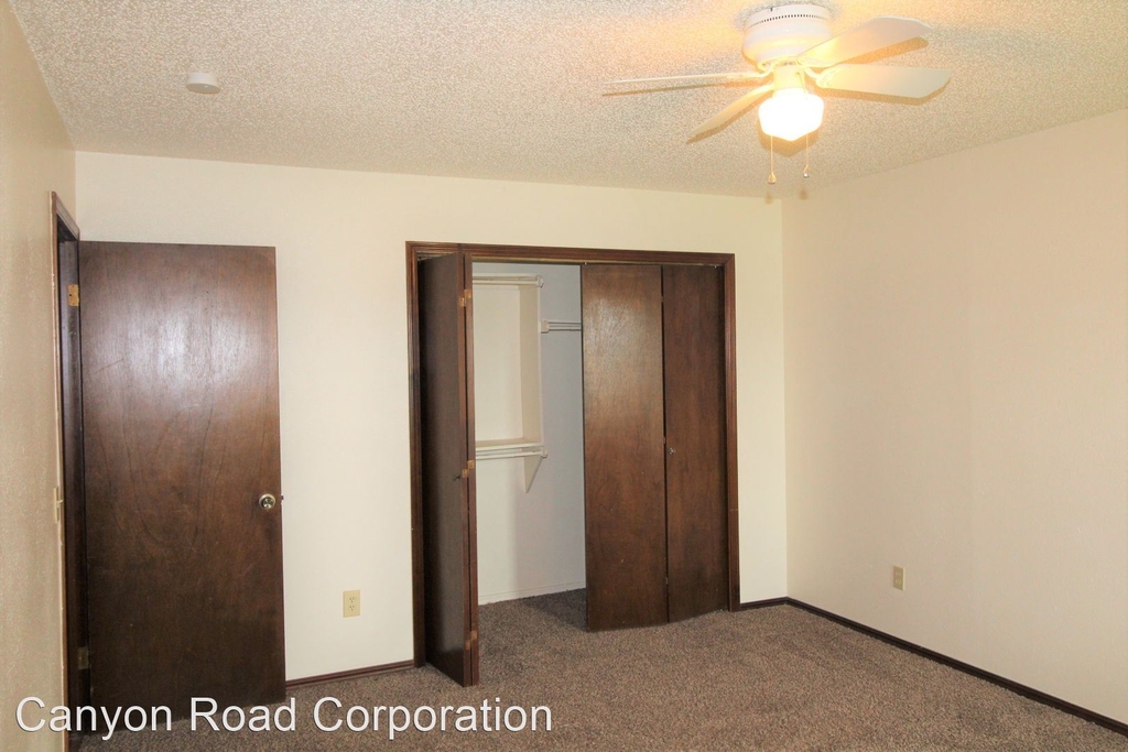 309 Falcon Ct - Photo 11