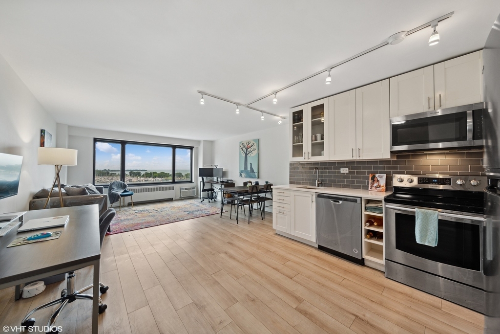 3100 N Lake Shore Drive - Photo 2