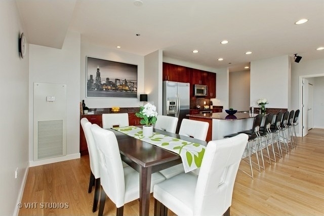 737 W Washington Boulevard - Photo 2