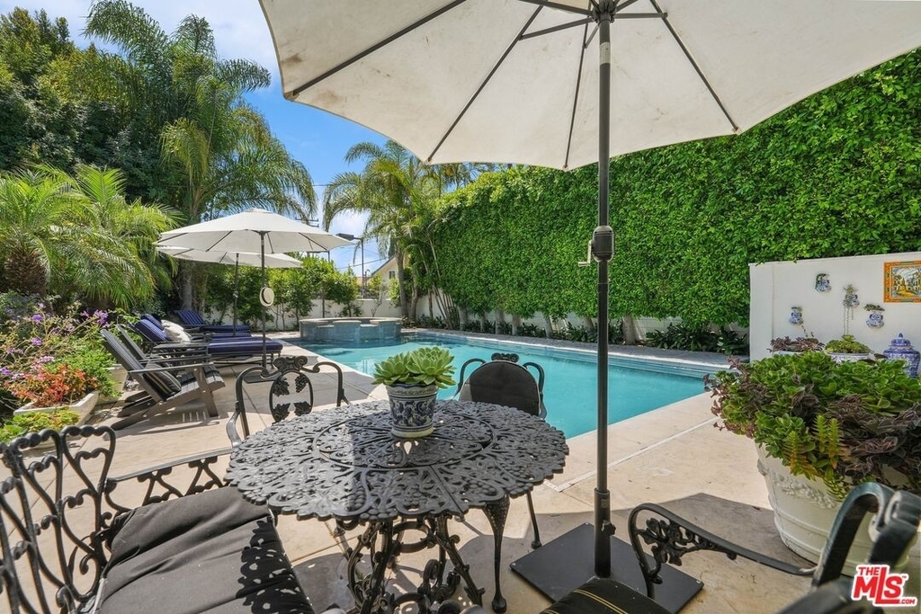 717 N Rodeo Dr - Photo 32