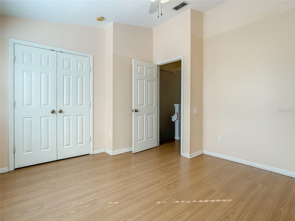 1050 Vineland Place - Photo 18