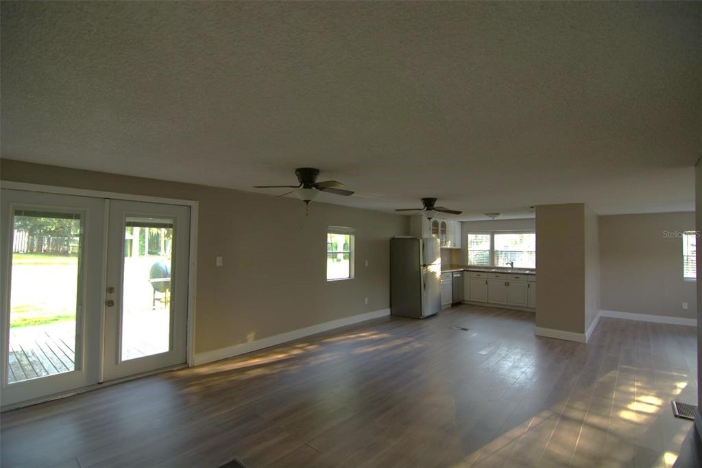 17508 Medley Avenue - Photo 31