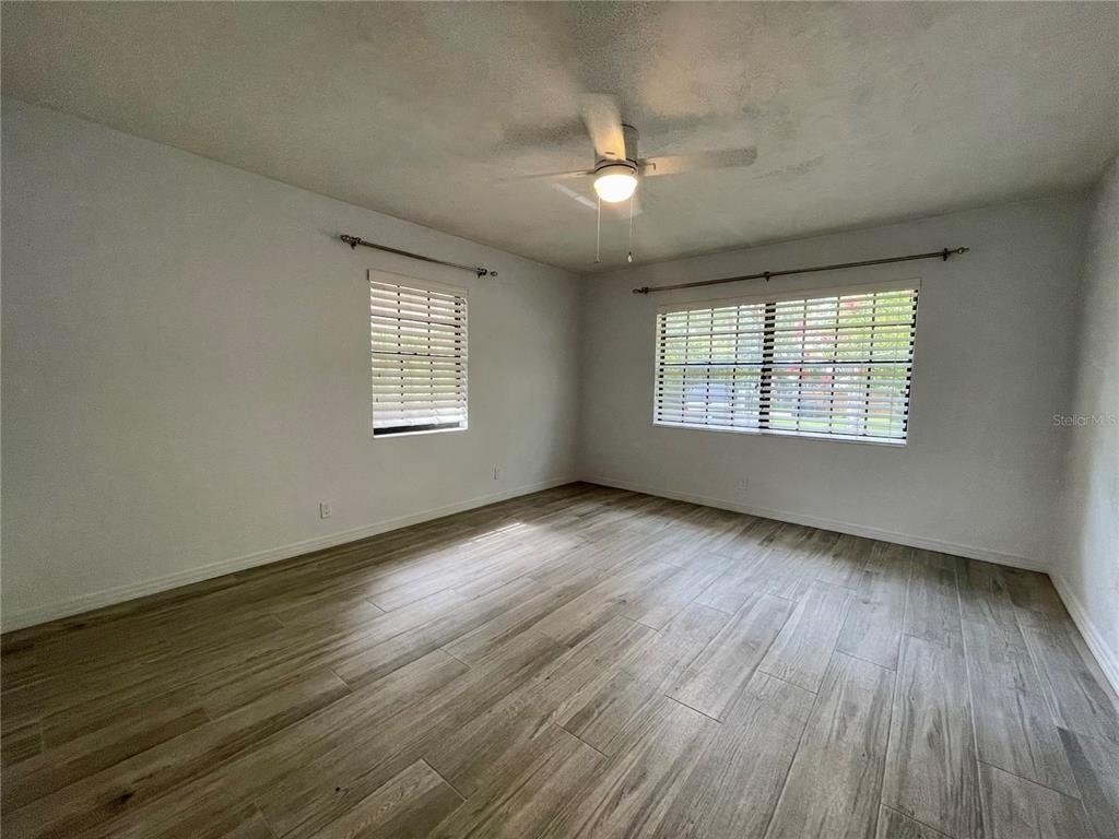 11607 E Old Hillsborough Avenue - Photo 10