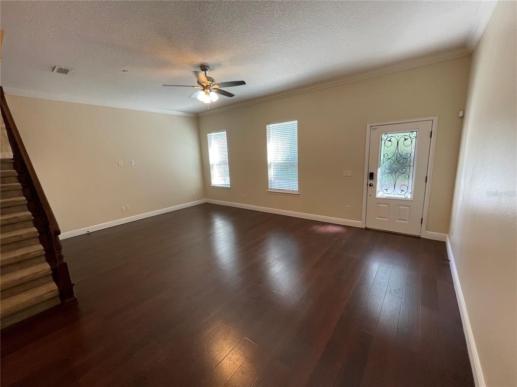 1385 Orchid Avenue - Photo 10