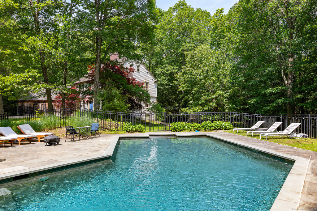 33 Sentry Hill Road - Photo 3