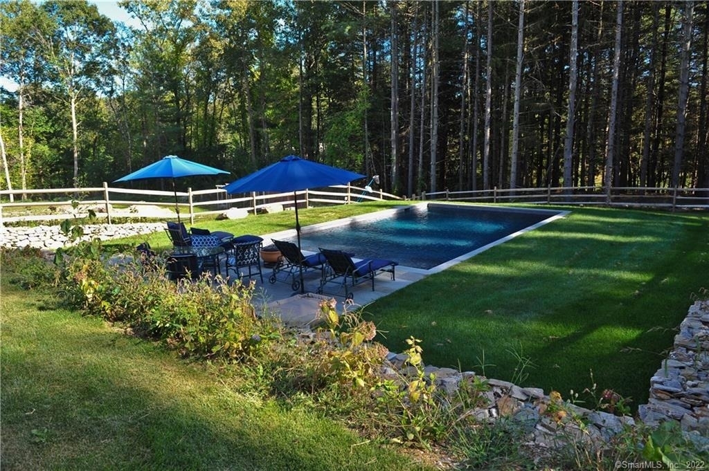 51 Senff Road - Photo 2