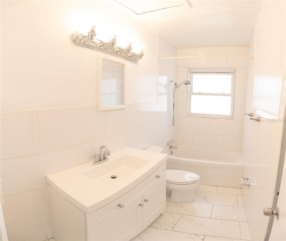 5737 Shore Boulevard S - Photo 4