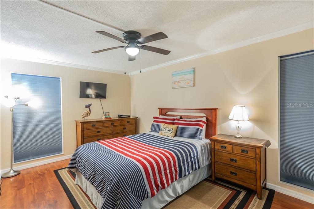 661 Poinsettia Avenue - Photo 11