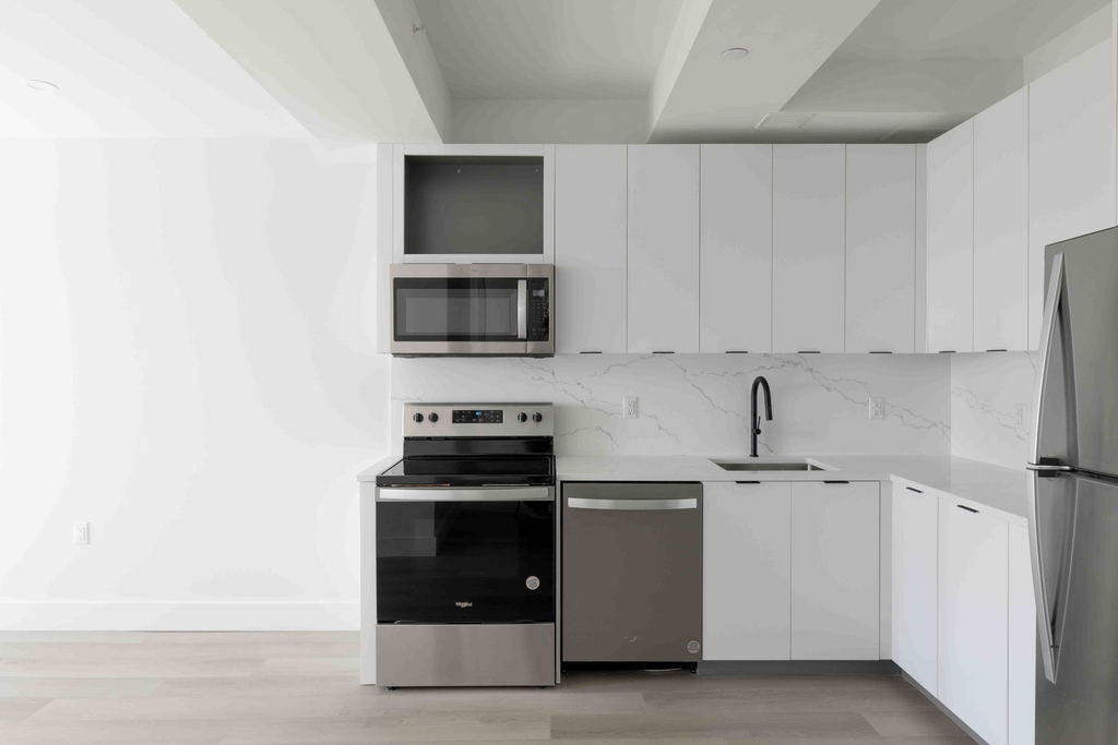 215 East 124th Street - Photo 19