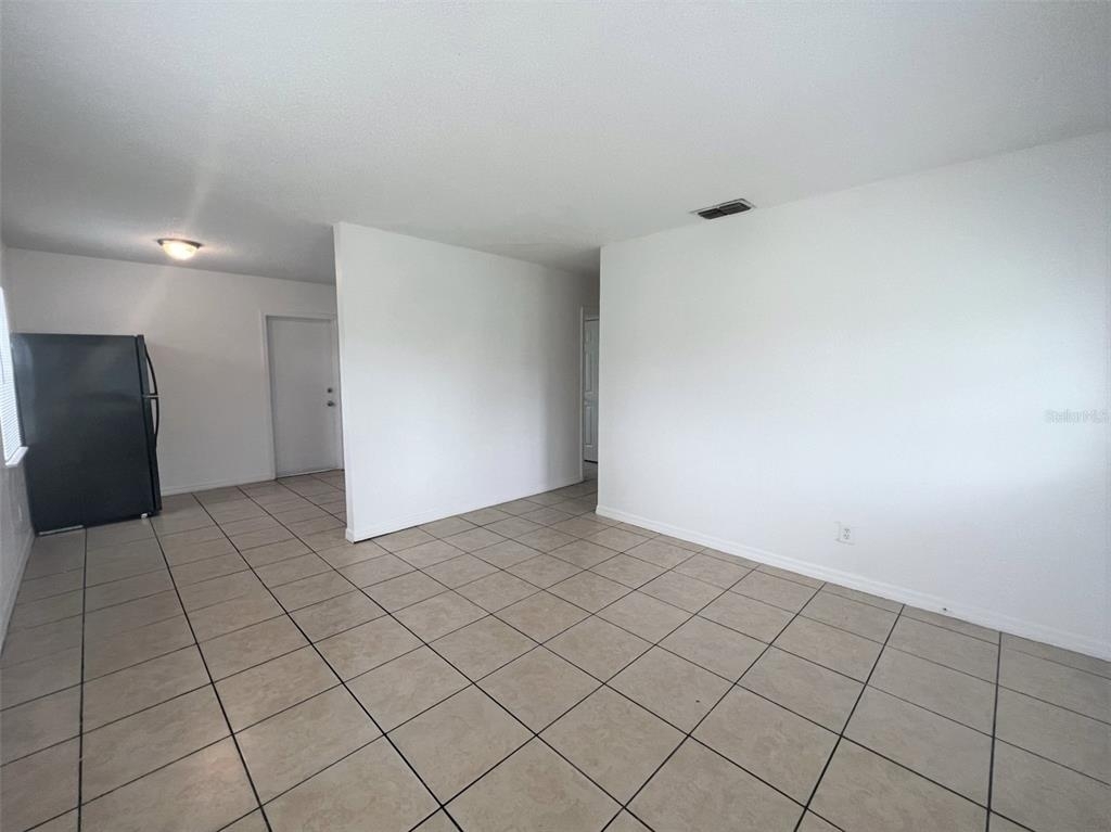 3715 E Mcberry Street - Photo 2