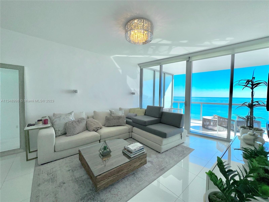 17121 Collins Ave - Photo 28