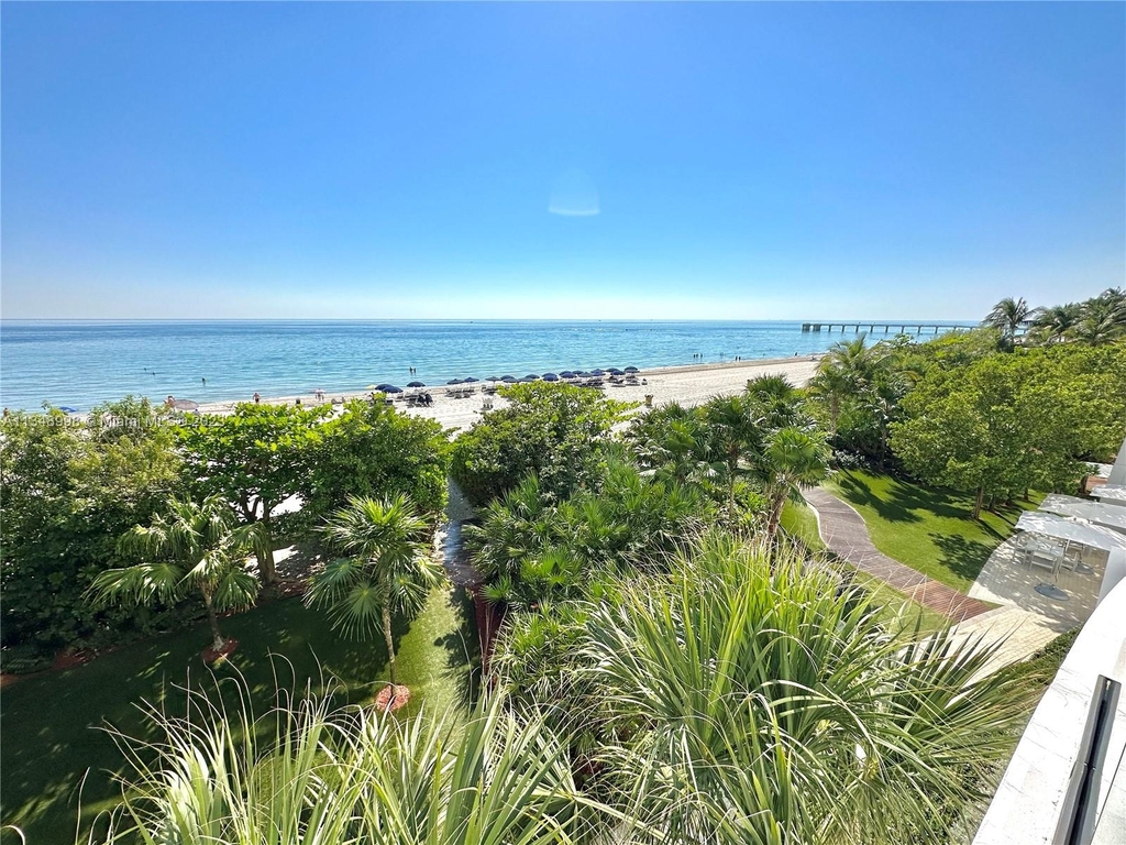 17121 Collins Ave - Photo 50