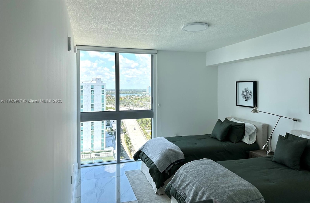 330 Sunny Isles Blvd - Photo 17