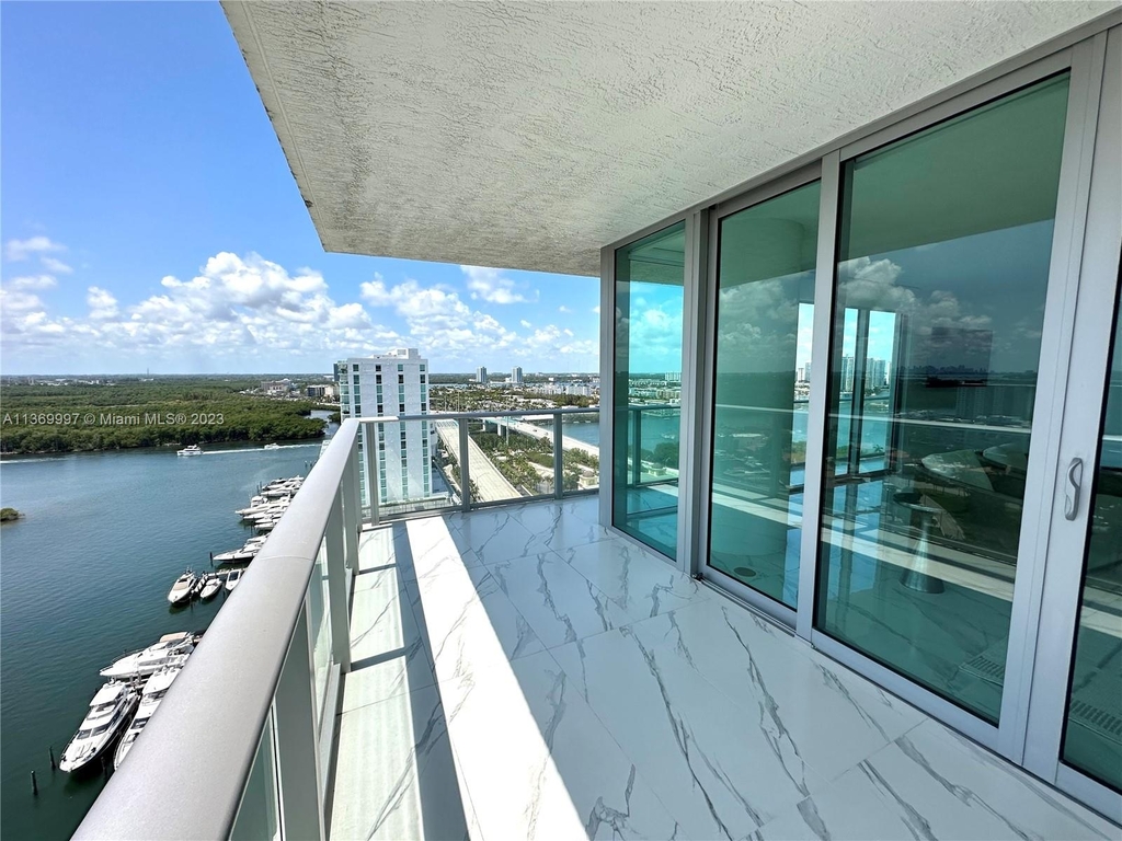 330 Sunny Isles Blvd - Photo 32