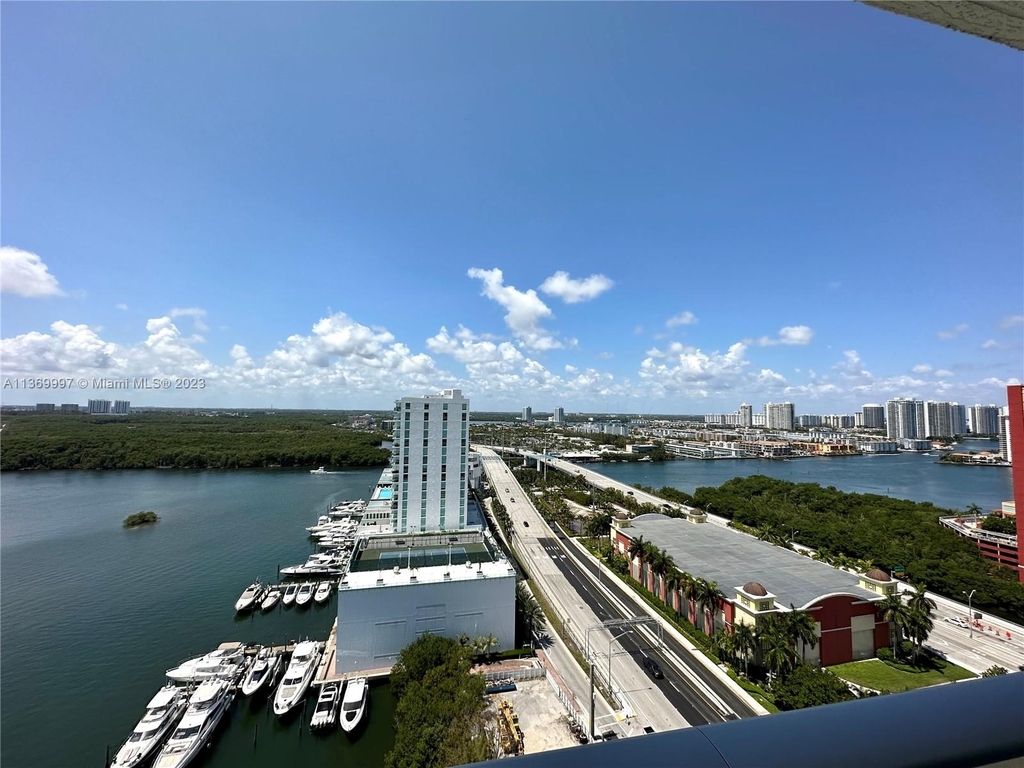 330 Sunny Isles Blvd - Photo 27