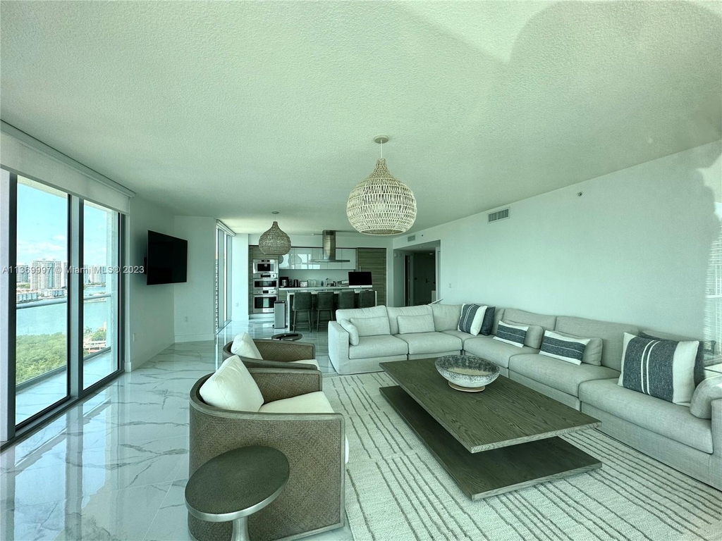 330 Sunny Isles Blvd - Photo 30