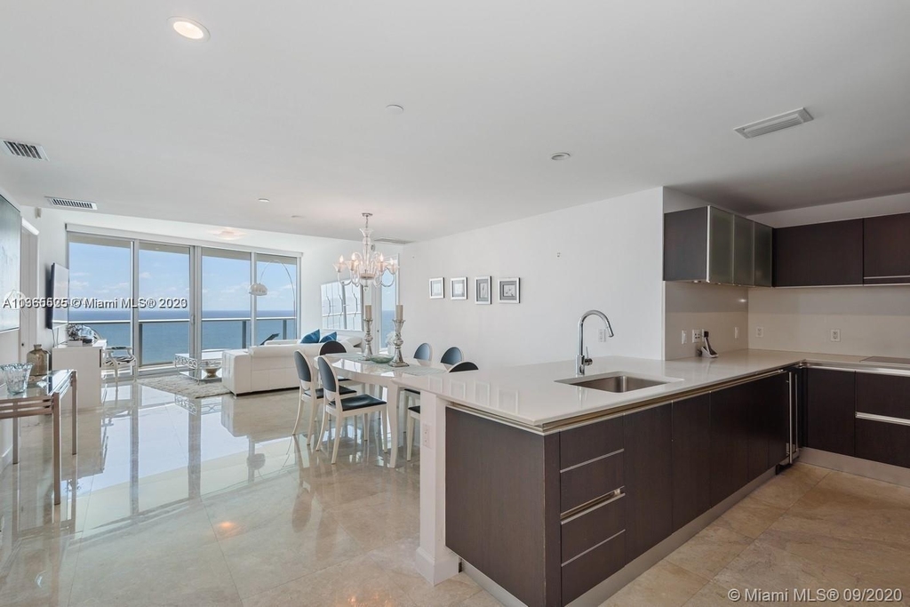 17001 Collins Ave - Photo 4