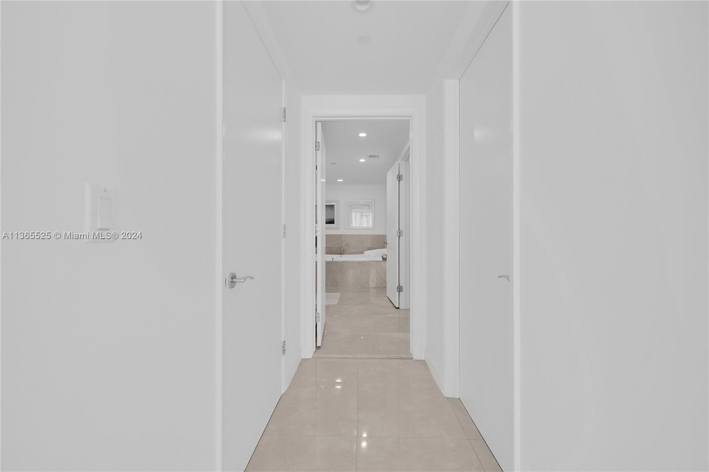 17001 Collins Ave - Photo 28