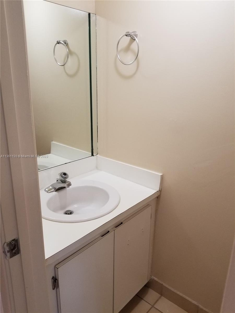 6141 Sw 42nd Ct - Photo 4